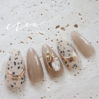 くすみグレージュうずらニュアンスネイル シルバーラメ ミラー 韓国