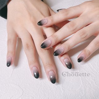 黒グラデーションのネイルデザイン ネイルブック