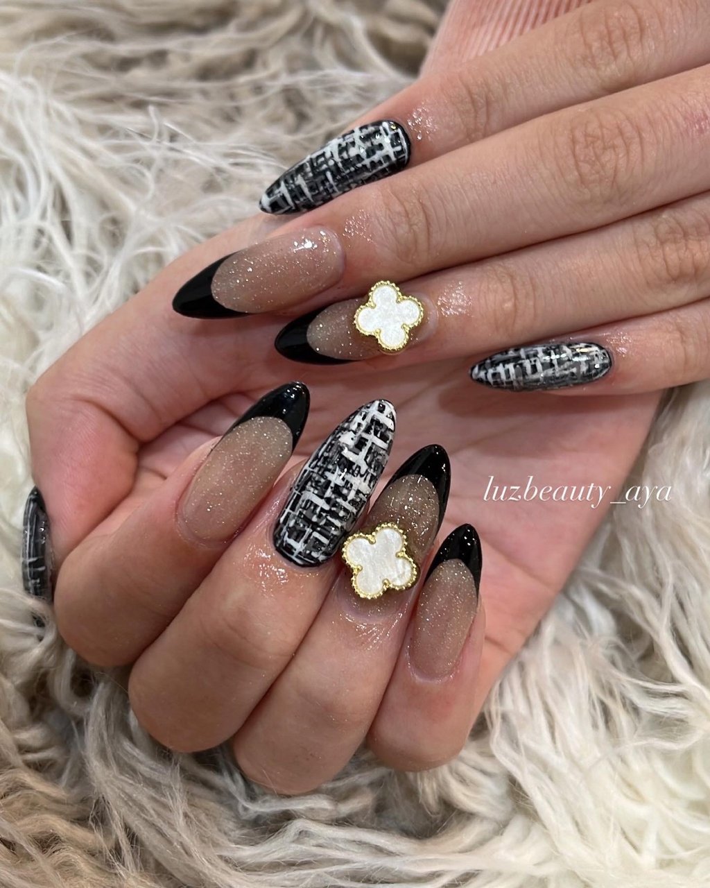 ハンド/フレンチ/ツイード/ポイント/ベージュ - 𝐀𝐲𝐚𝐤𝐚