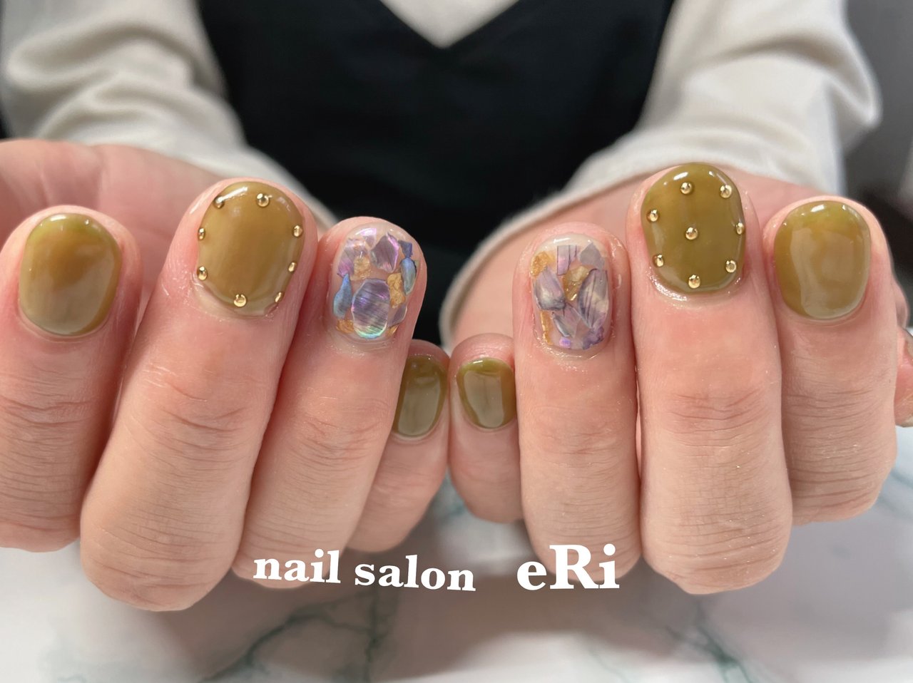 秋 オールシーズン ハンド シェル ミディアム Eriのネイルデザイン No ネイルブック