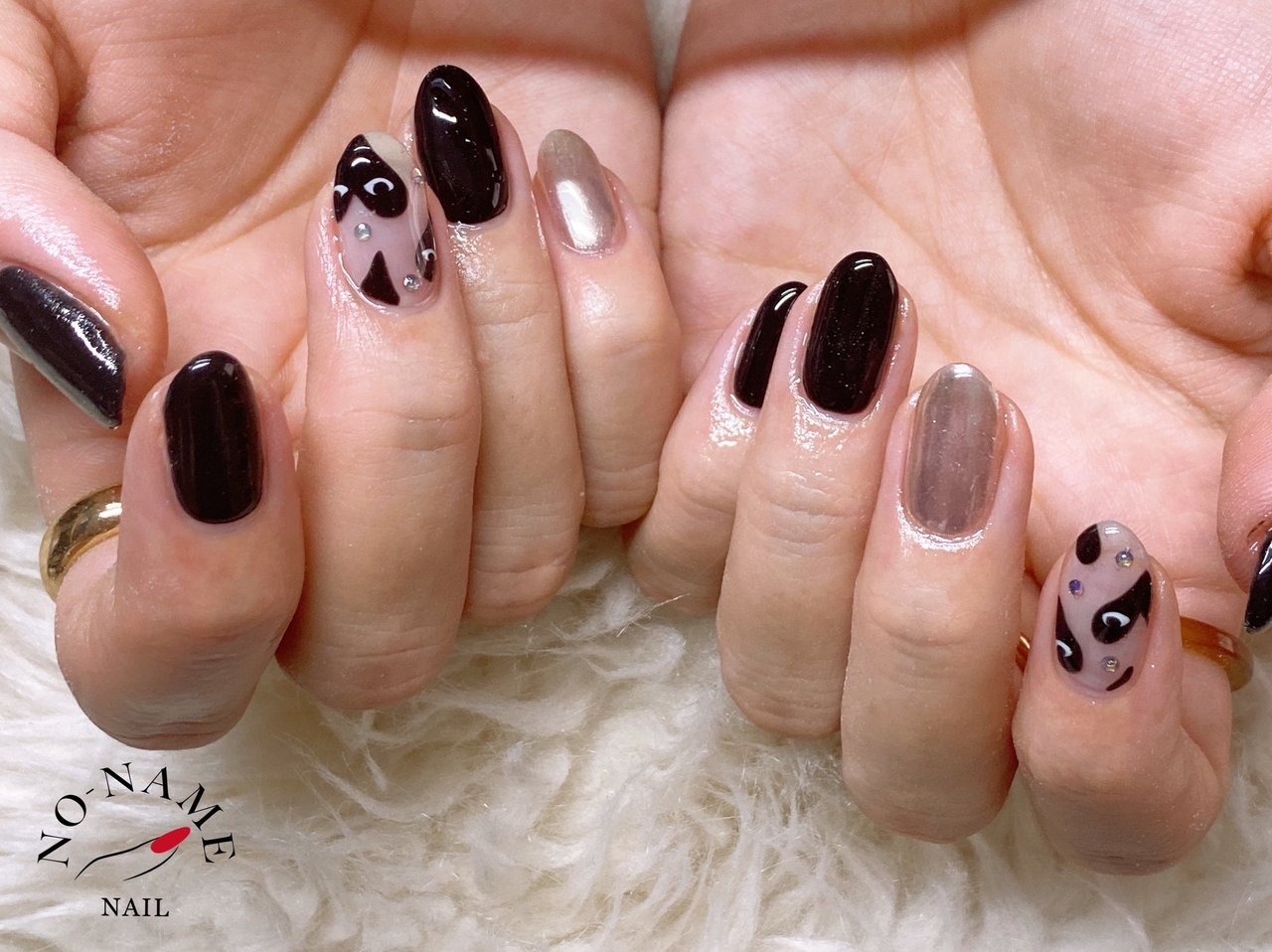 ネイルアート用具セット 黒とピンク 楽天市場】送料無料 ネイルパーツ ラインストーン 12マス クリア