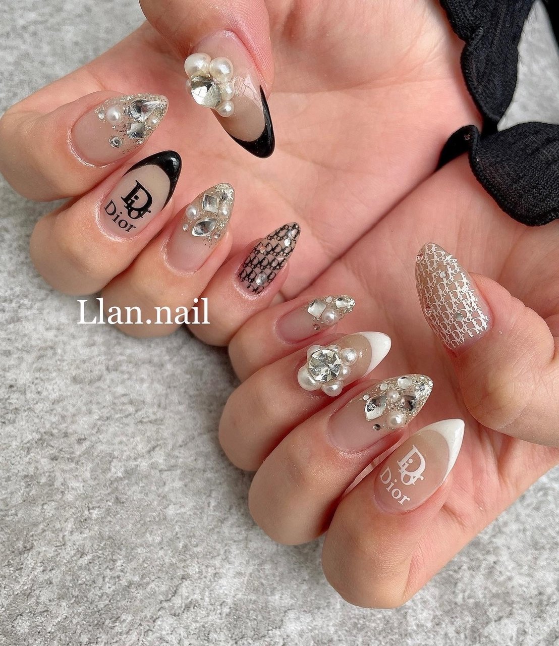 dior♡ネイルset 秋ネイルのネイルデザイン | ディオール ヴェルニ｜Dior -Diorの
