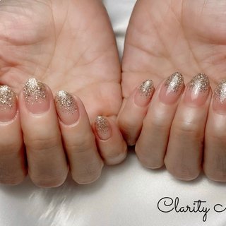ラメグラデーション💅✨ 
#ジェルネイル#ネイル#nail#シンプル#持ち込みアート#天王寺#阿倍野#プライベートサロン#ネイルサロン#秋冬ネイル#秋ネイル#冬ネイル#水彩アート#アートし放題#定額デザイン#シンプル#ニュアンス#ニュアンスネイル#ちゅるんネイル#オフィスネイル#フィルイン一層残し#フィルイン#フットネイル#foot#hand#spring#summer#autumn#winter#privatesalon #秋 #冬 #オールシーズン #ハンド #グラデーション #ラメ #ピンク #シルバー #ジェルネイル #お客様 #Clarity Nail #ネイルブック
