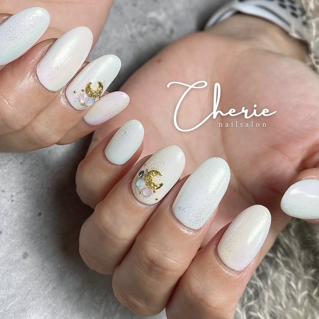 冬 オールシーズン バレンタイン ハンド ビジュー Chii Nail Salon Cherieのネイルデザイン No ネイル ブック