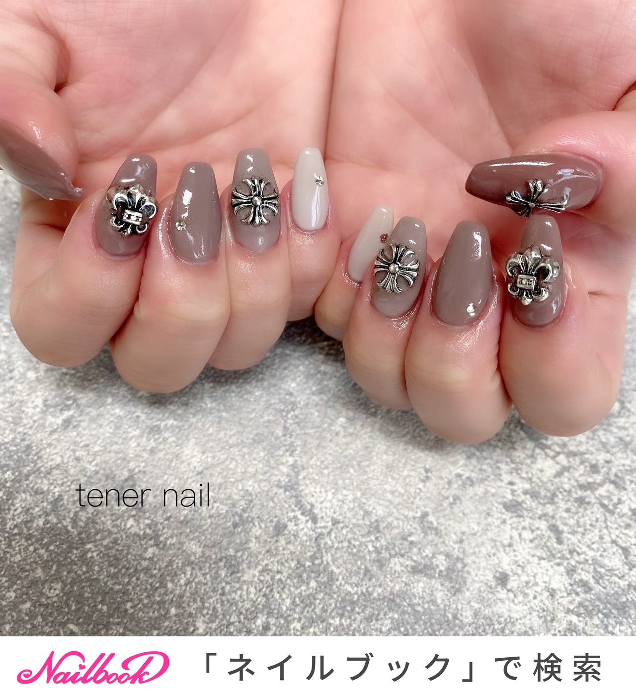 クロムネイル　グレー　 8個 クロムネイル グレー 8個 ✝️*・゜ﾟ・*: #nails#クロムハーツネイル