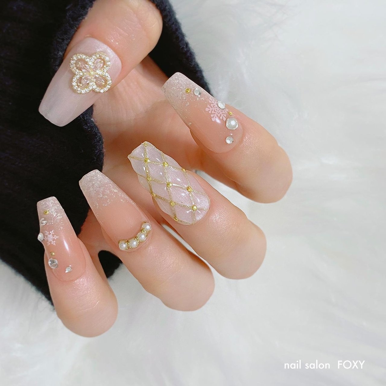 冬/クリスマス/ハンド/ビジュー/ワンホン - nail salon FOXYの