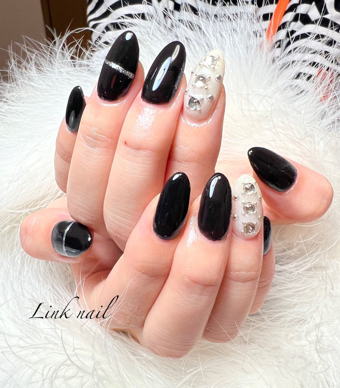 冬 オールシーズン ハンド シンプル ビジュー Link Nailのネイルデザイン No ネイルブック