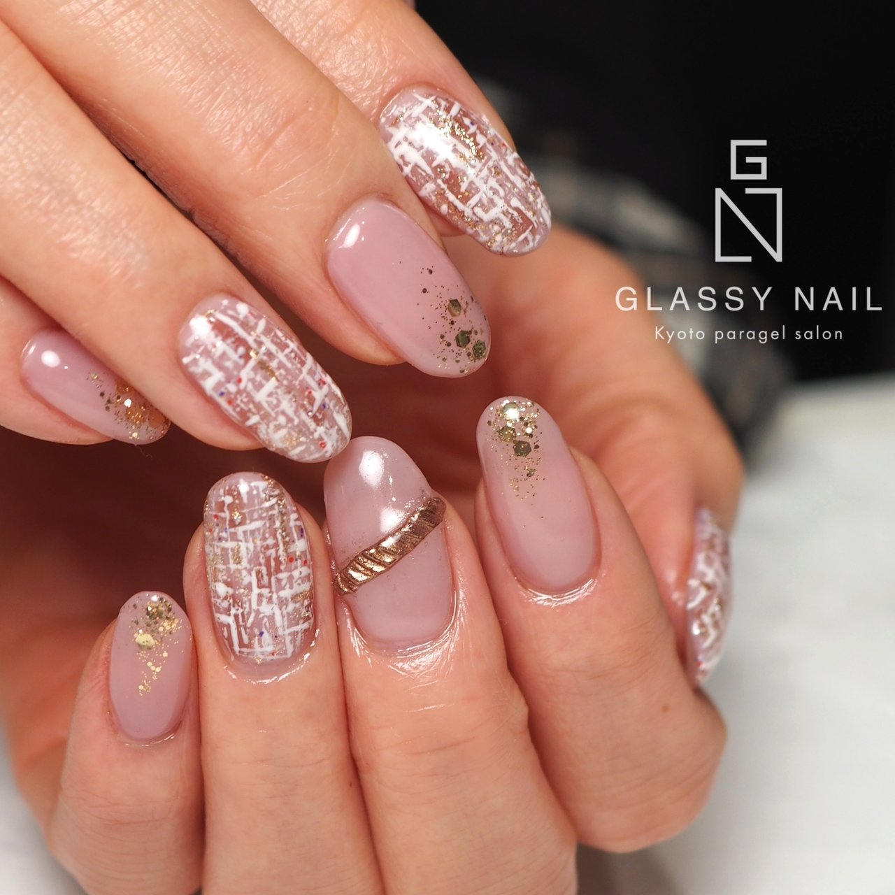 秋 冬 クリスマス ハンド チェック Glassy Nailのネイルデザイン No ネイルブック