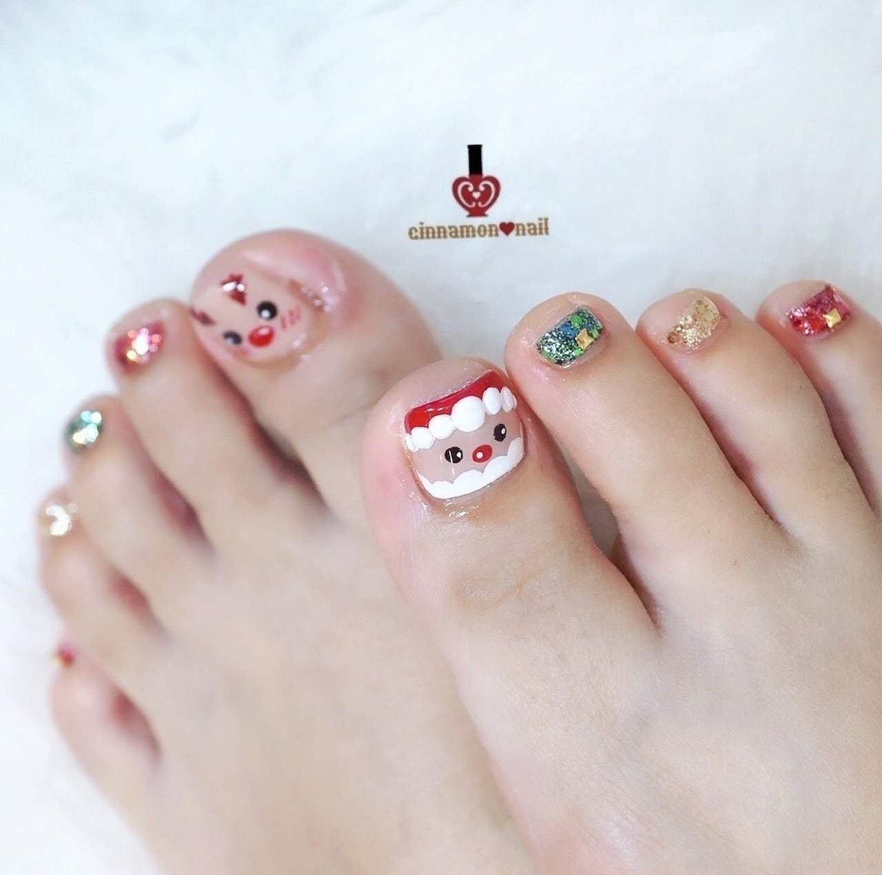 冬 クリスマス フット キラキラ ジェルネイル Cinnamon Nail Maikoのネイルデザイン No ネイルブック