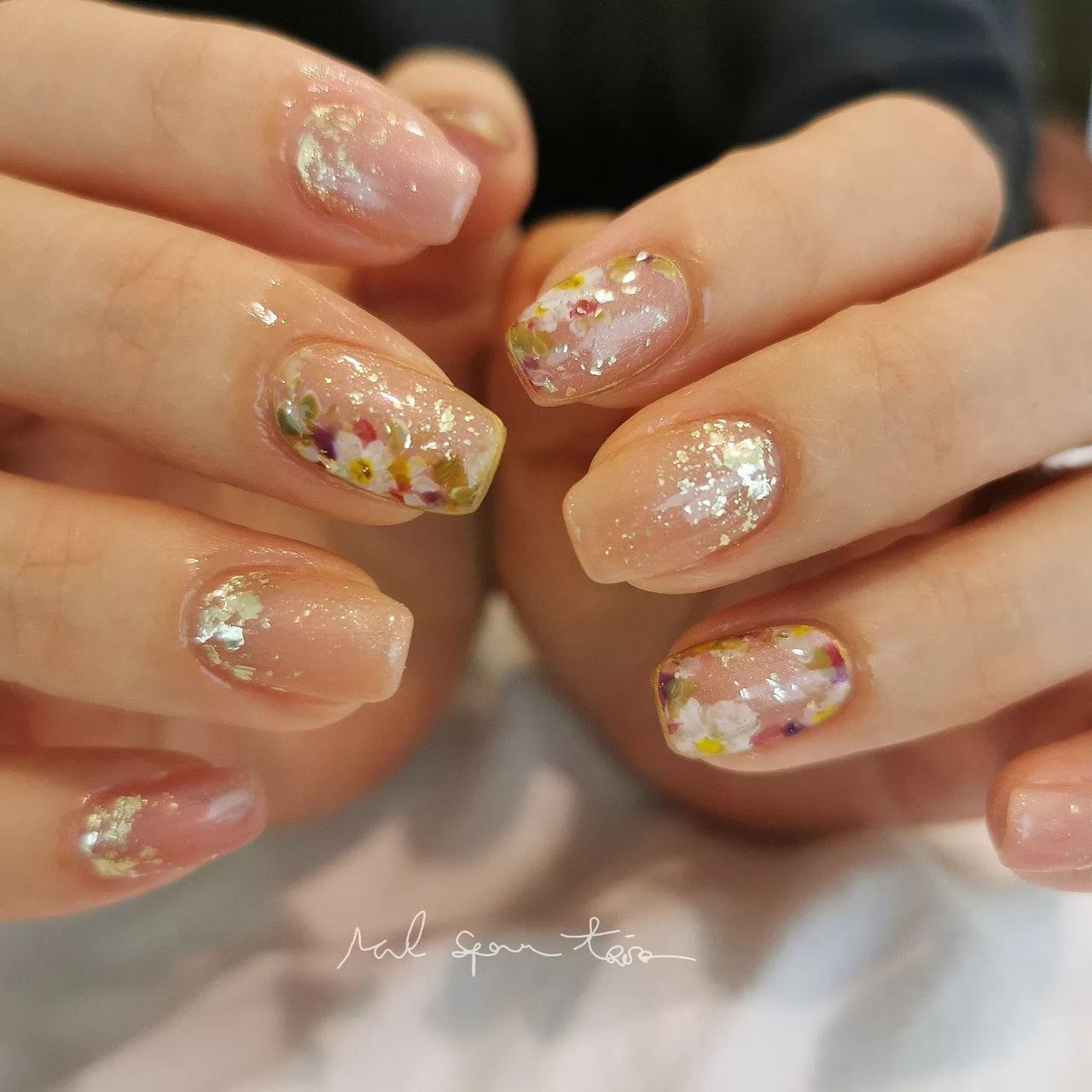 秋 フラワー 個性派 Nailspaceaoiroのネイルデザイン No ネイルブック