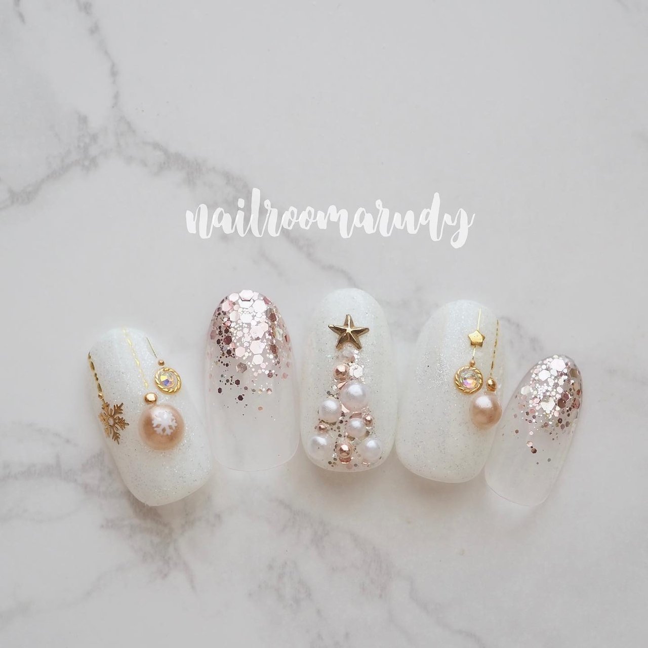 冬 クリスマス 雪の結晶 ホワイト Nailroomarudyのネイルデザイン No ネイルブック