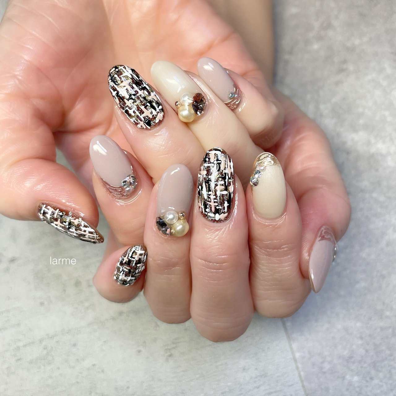 ハンド ベージュ ピンク ブラック Nailroomlarmeのネイルデザイン No ネイルブック