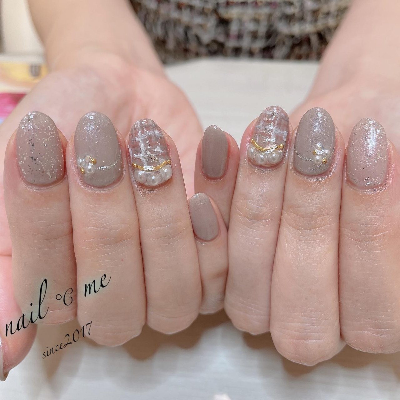 冬 パール ツイード グレージュ ジェルネイル Nail Me ネイルドミー のネイルデザイン No ネイルブック