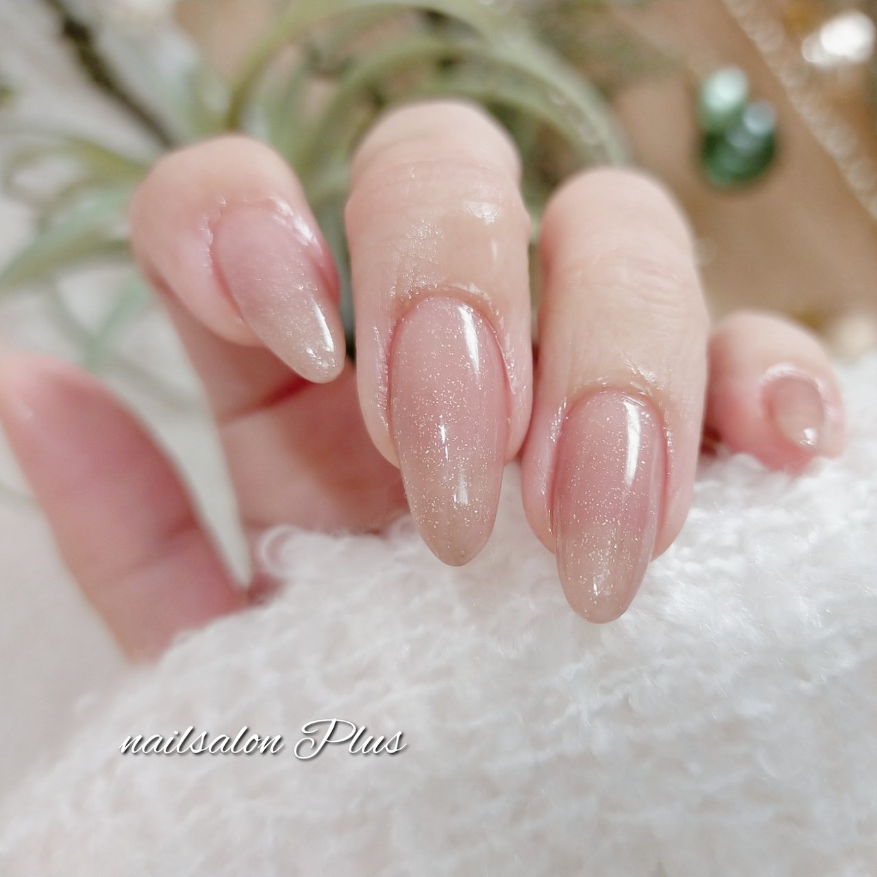 オールシーズン オフィス ブライダル デート ハンド Nailsalon Plusのネイルデザイン No ネイルブック