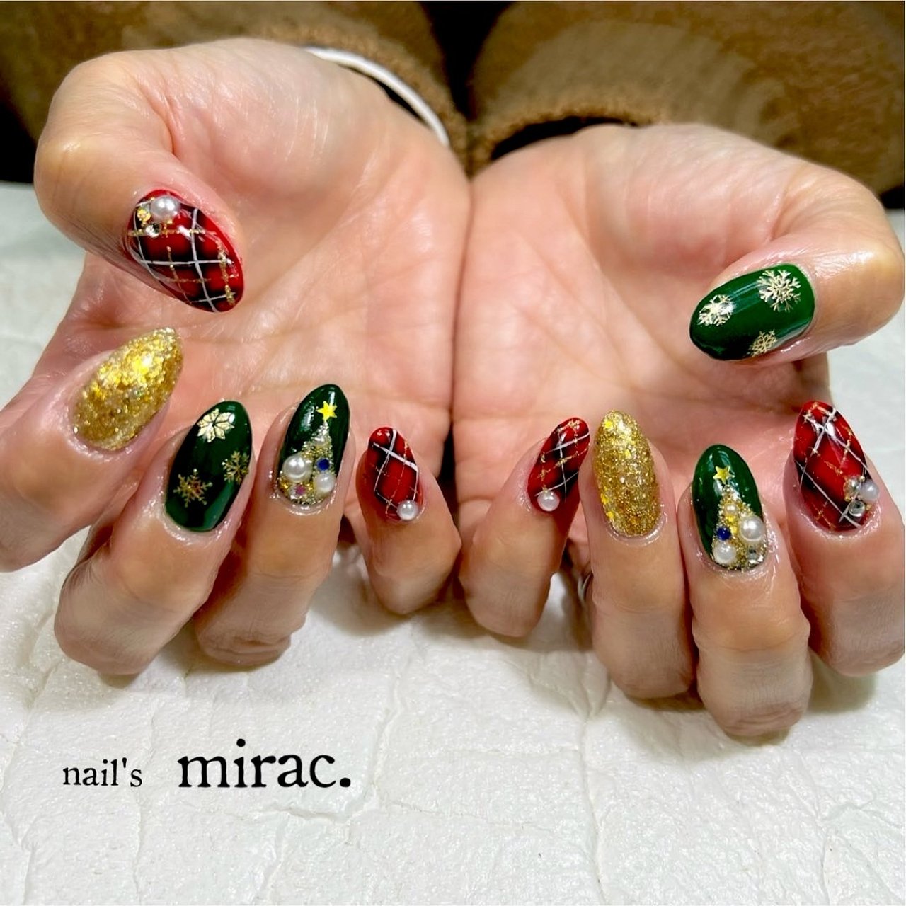 冬 クリスマス ブライダル パーティー ハンド Nail Smirac 林 智子のネイルデザイン No ネイルブック