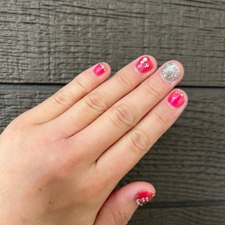 22年 新着順 ピンク シルバー セルフネイルのネイルデザイン ネイルブック