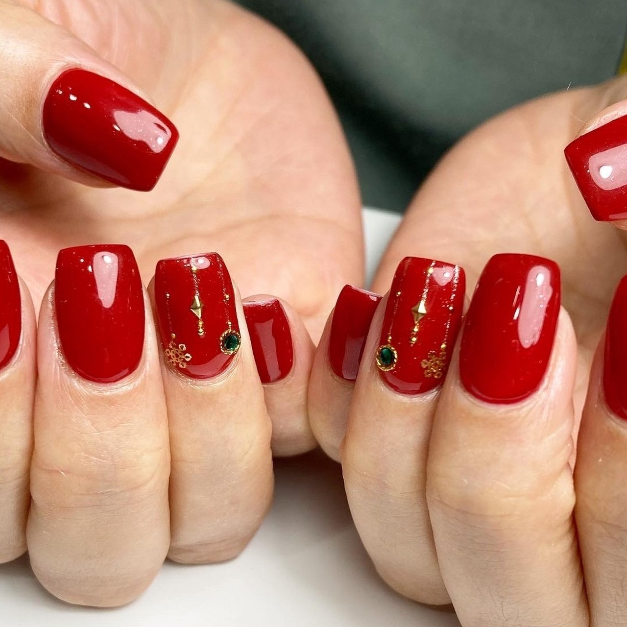 冬 クリスマス ハンド シンプル ワンカラー Legitーnail Salonーのネイルデザイン No ネイルブック