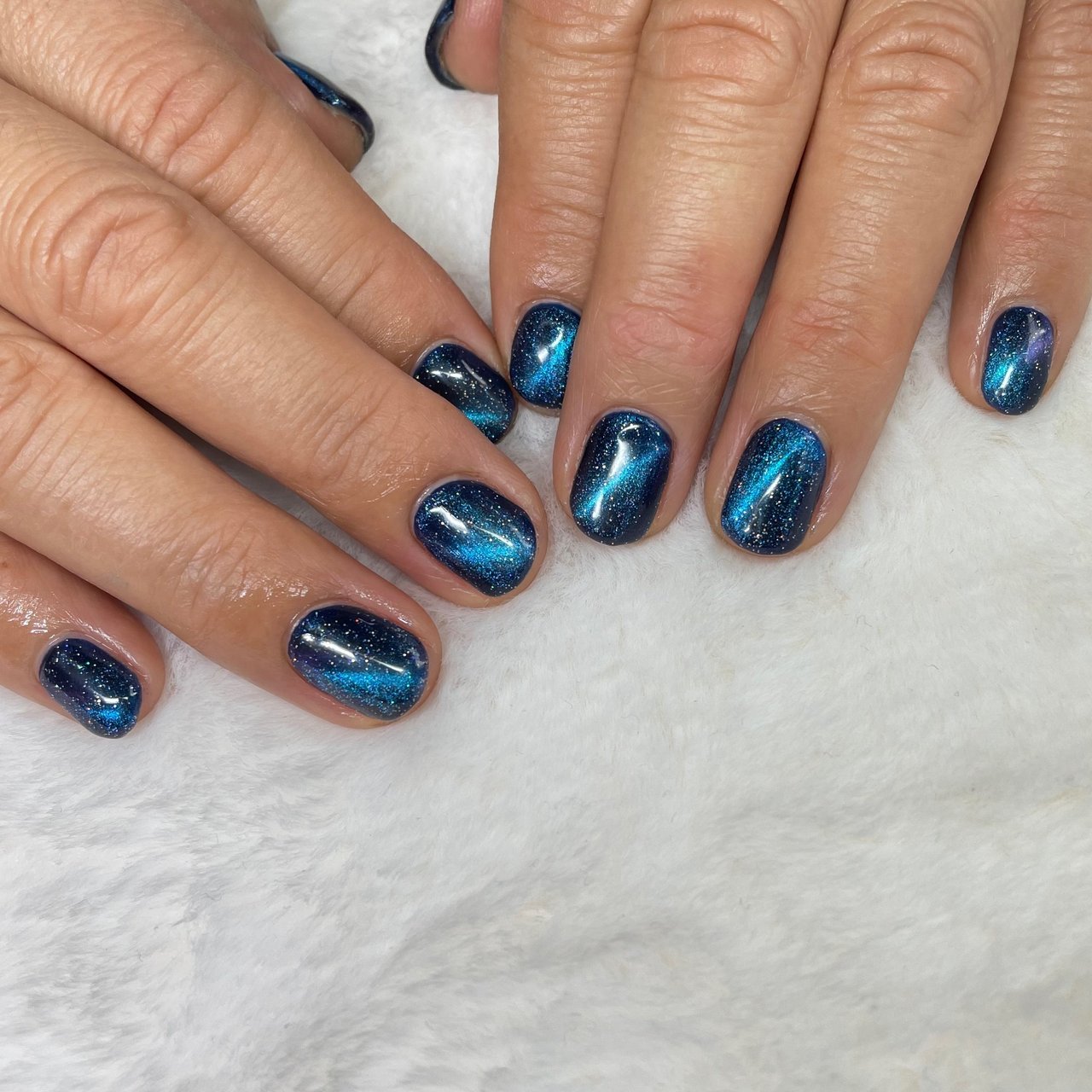 オールシーズン ハンド マグネット ネイビー ジェルネイル Vi Santeのネイルデザイン No ネイルブック