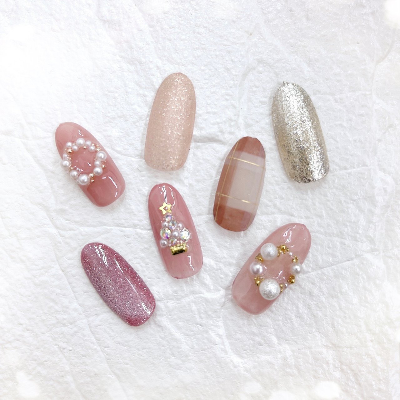 冬 クリスマス ハンド ラメ チェック Nail Salon Calmのネイルデザイン No ネイルブック