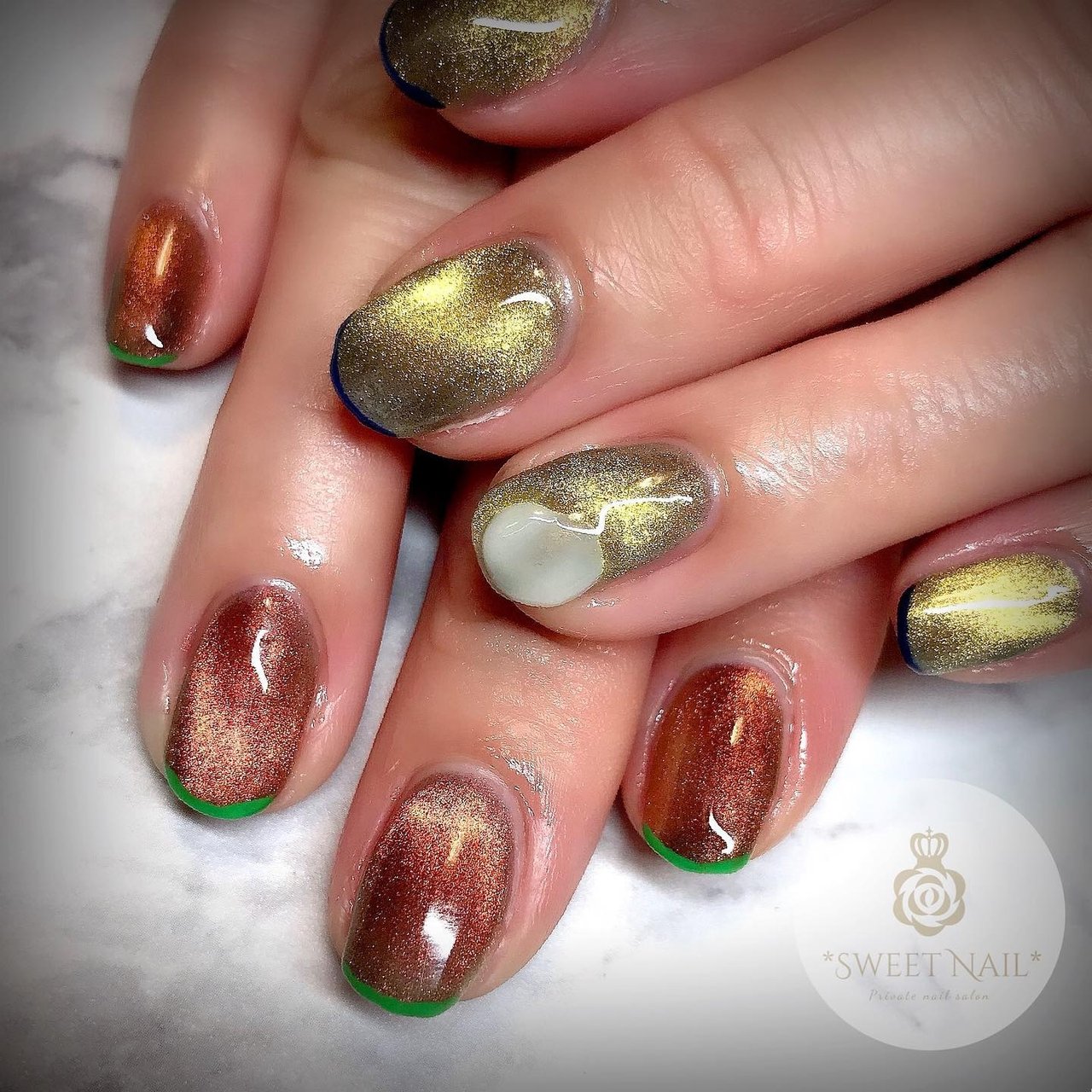 秋 冬 旅行 デート ゴールド 大阪府八尾市ネイルサロン Sweet Nail のネイルデザイン No ネイルブック