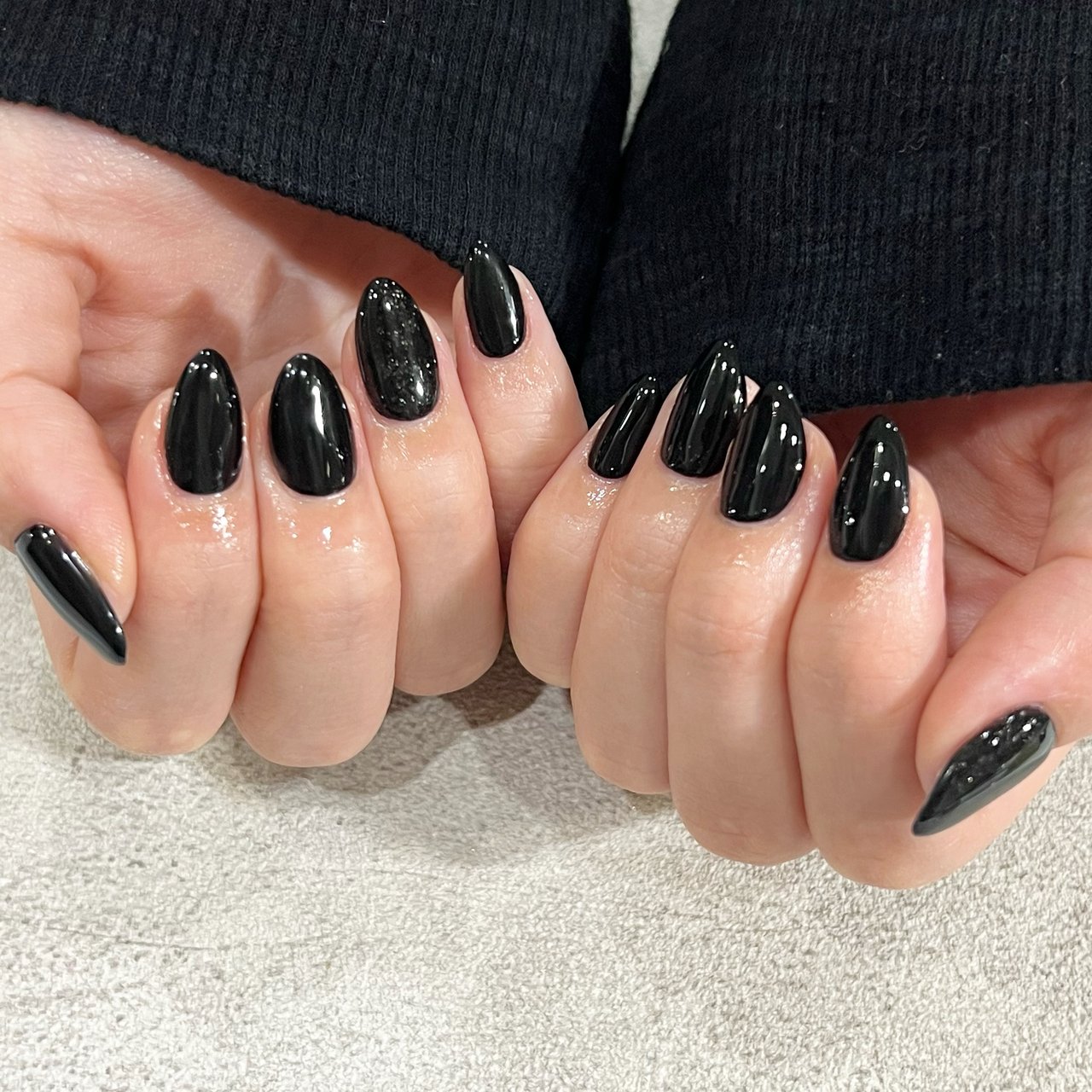 秋 冬 オールシーズン ハンド ブラック バーデン By Mic Linkのネイルデザイン No ネイルブック