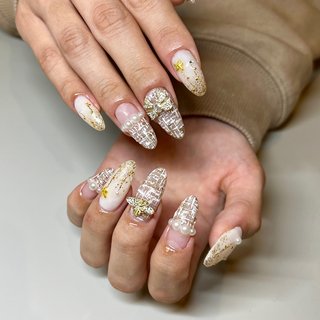 ストーン盛りのネイルデザイン ネイルブック