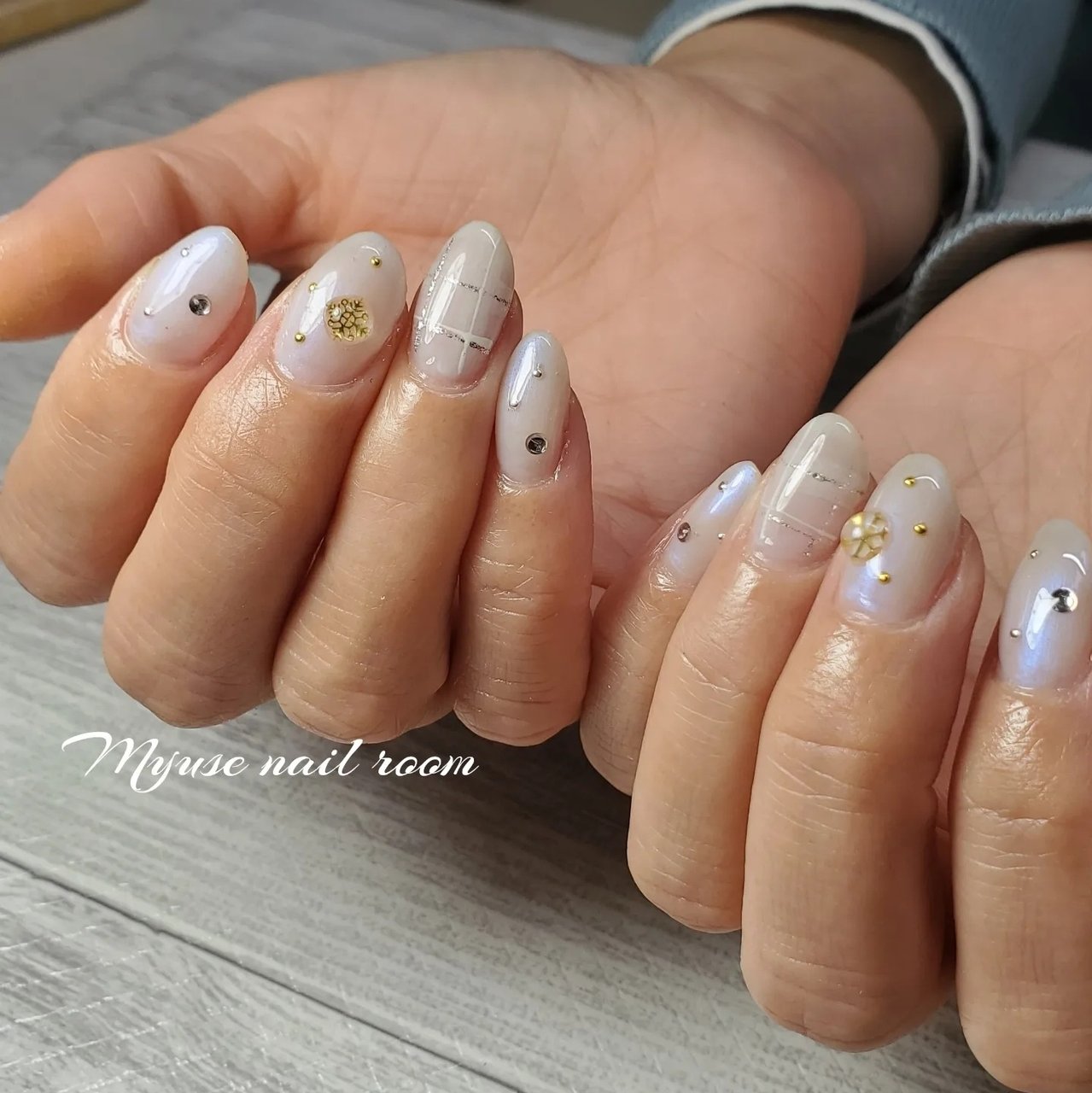 冬 オールシーズン ハンド ミディアム オーバル Myuse Nail Room 茨城県高萩市 のネイルデザイン No ネイル ブック