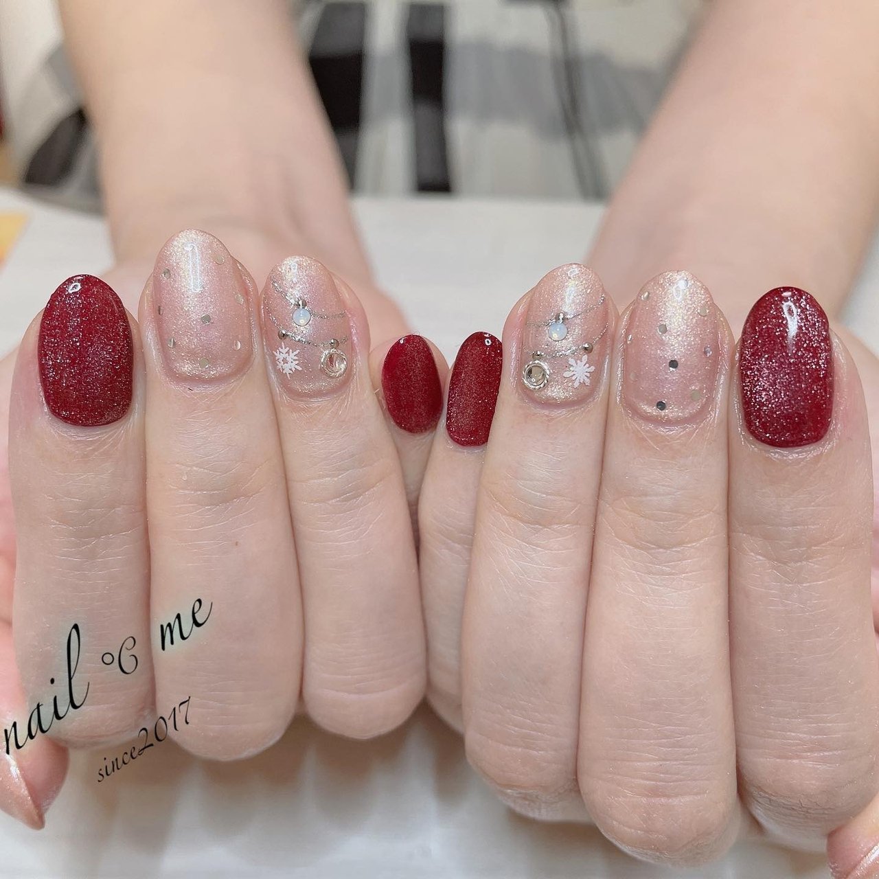 クリスマス ギャラクシー キラキラ レッド ジェルネイル Nail Me ネイルドミー のネイルデザイン No ネイルブック