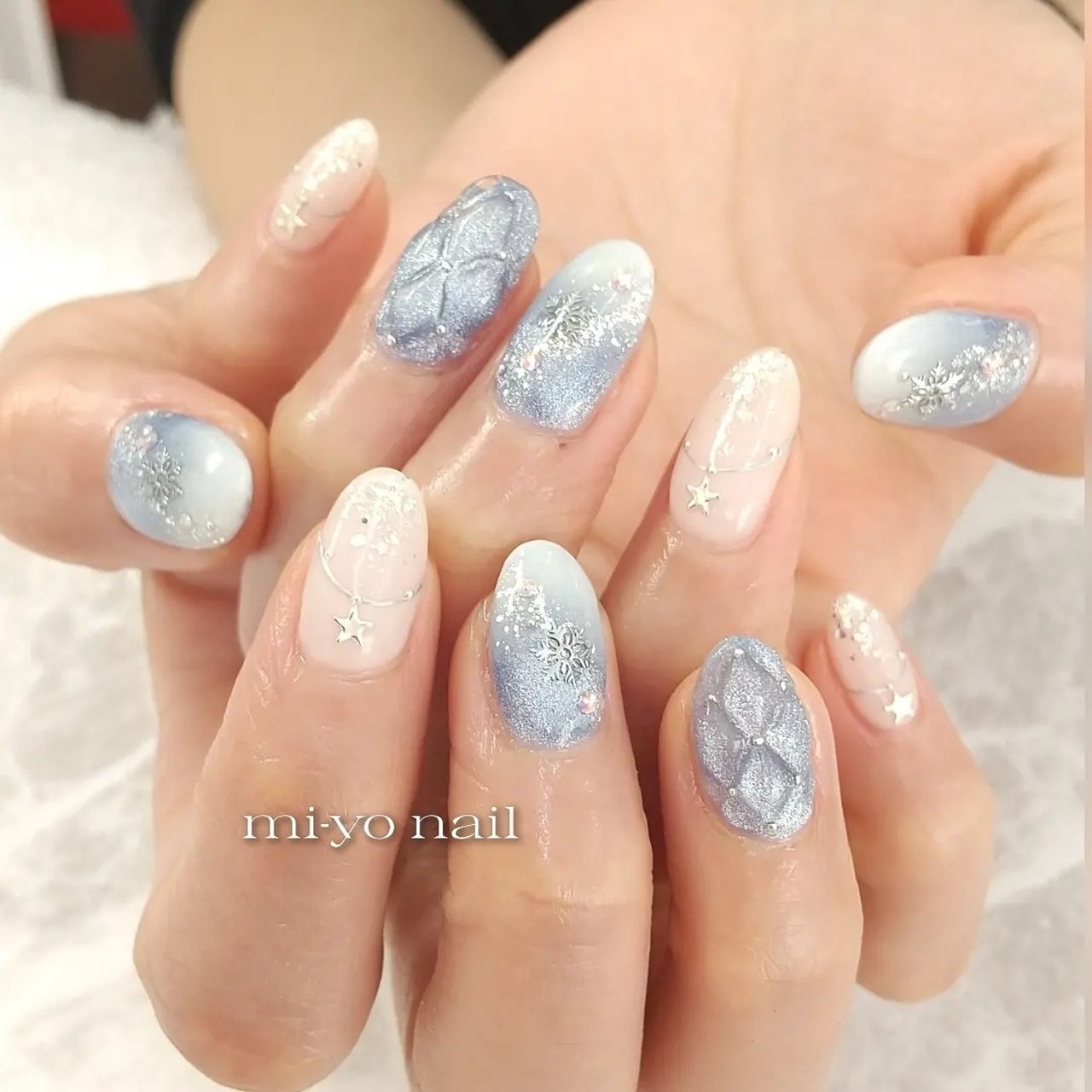 冬/クリスマス/ハンド/マグネット/雪の結晶 - mi-yoのネイルデザイン