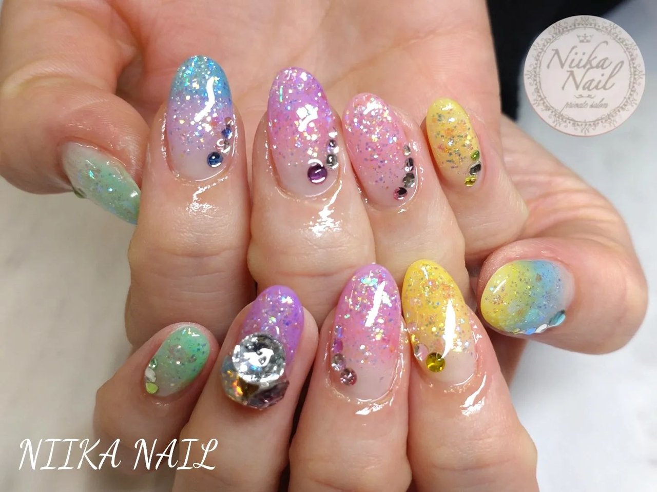 冬/シンプル/キラキラ/カラフル/ジェルネイル - Sa7e_Kuriharaのネイル