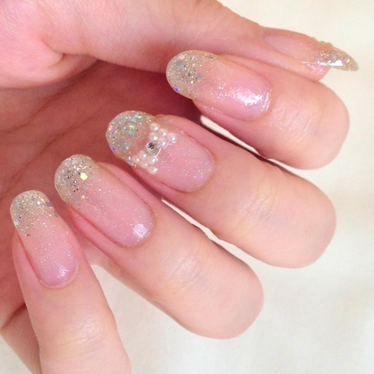 オフィス ハンド グラデーション シルバー マニキュア Yukiko Yamadaのネイルデザイン No ネイルブック