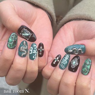 人気順｜個性派ネイル(個性派)/#スリザリンネイルのネイルデザイン