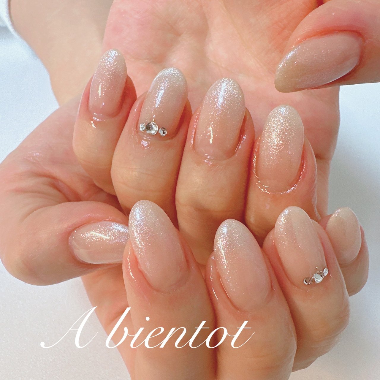 グラデーション ホワイト 京都伏見abientotprivatenailsalon カルジェル専門ネイルサロンのネイル デザイン No ネイルブック