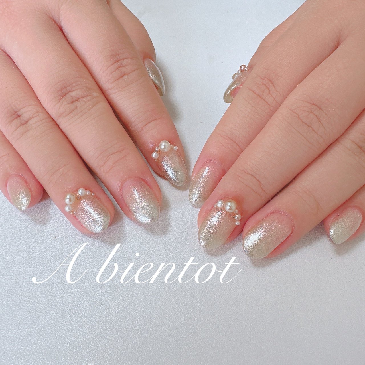 ハンド グラデーション ホワイト 京都伏見abientotprivatenailsalon カルジェル専門ネイルサロンのネイル デザイン No ネイルブック