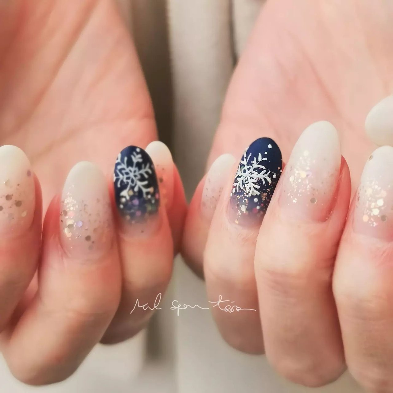 冬 シンプル マット 雪の結晶 Nailspaceaoiroのネイルデザイン No ネイルブック