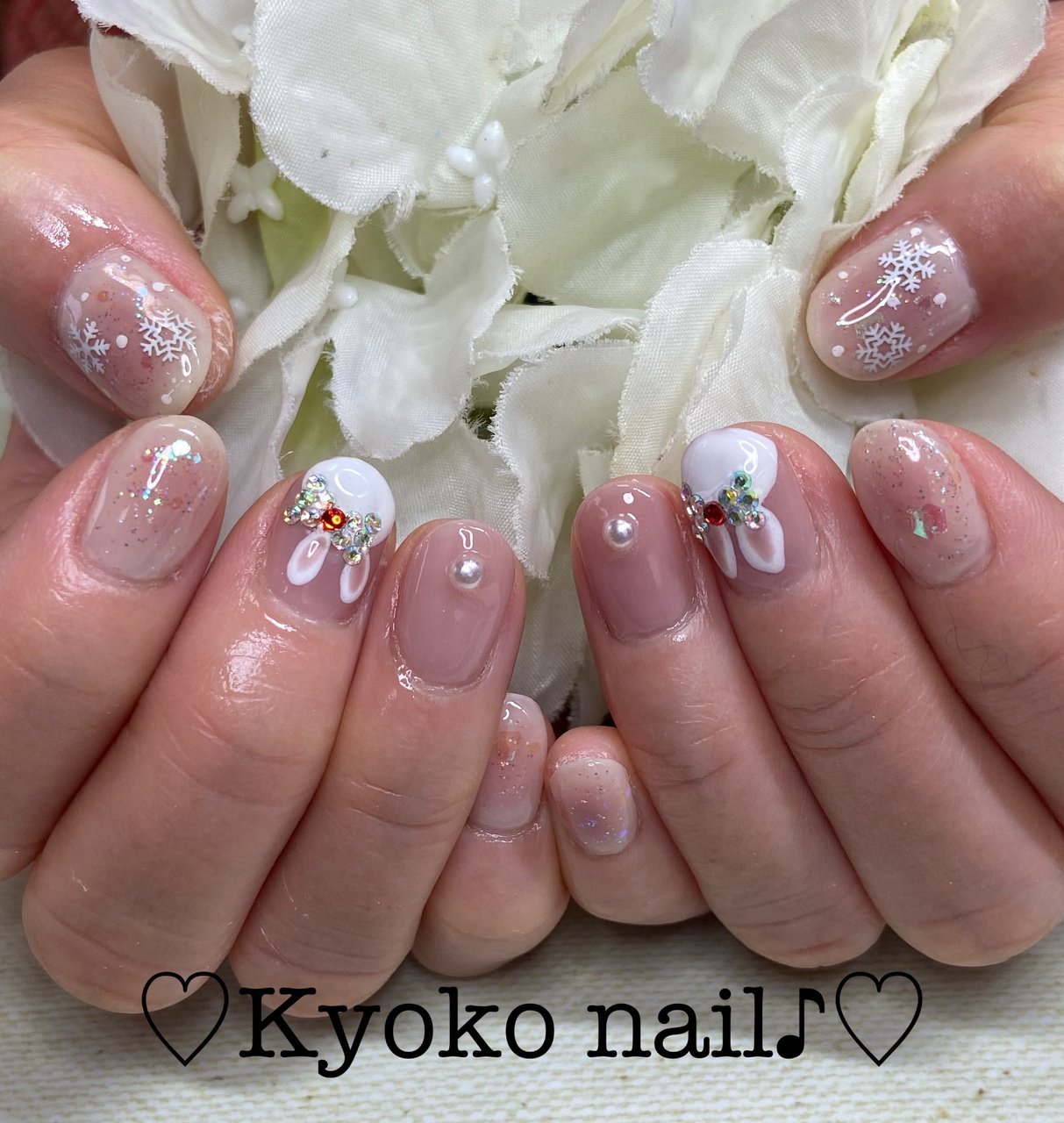 冬/お正月/ハンド/ホログラム/ラメ - Kyoko nailのネイルデザイン[No