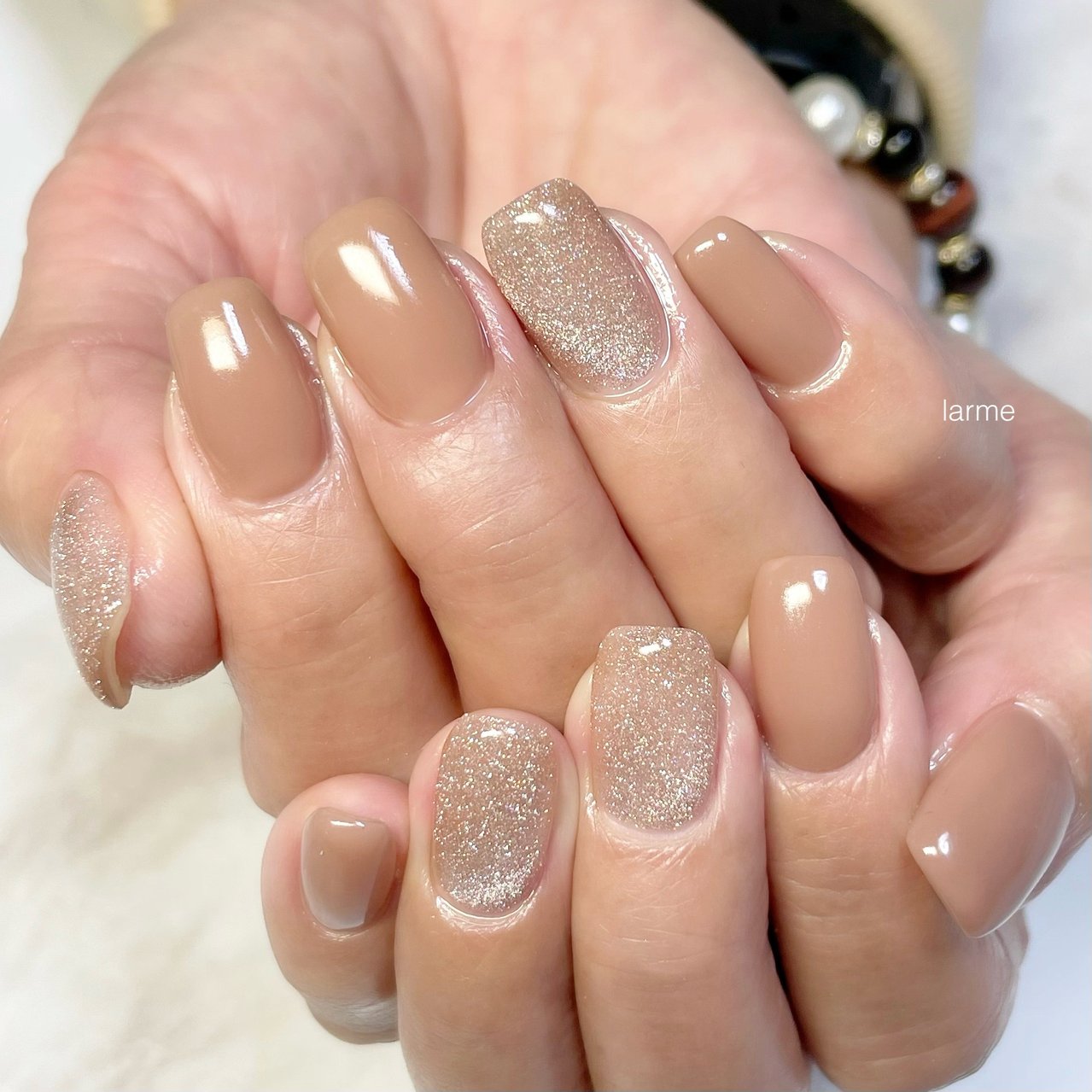 ハンド/ベージュ/グレージュ - nailroomLARMEのネイルデザイン[No 