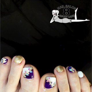 #nailart#nails #新百合ヶ丘 #ネイルとフットケアサロン #nail8#ネイルエイト #和ネイル #お正月 #オーロラリーフネイル #ラメネイル #冬ネイル #ニュアンスネイルデザイン#お正月ネイル #お正月 #成人式 #デート #女子会 #フット #ラメ #和柄 #キラキラ #ショート #スクエアオフ #ホワイト #パープル #ゴールド #ジェルネイル #お客様 #nail8~ネイルエイト #ネイルブック