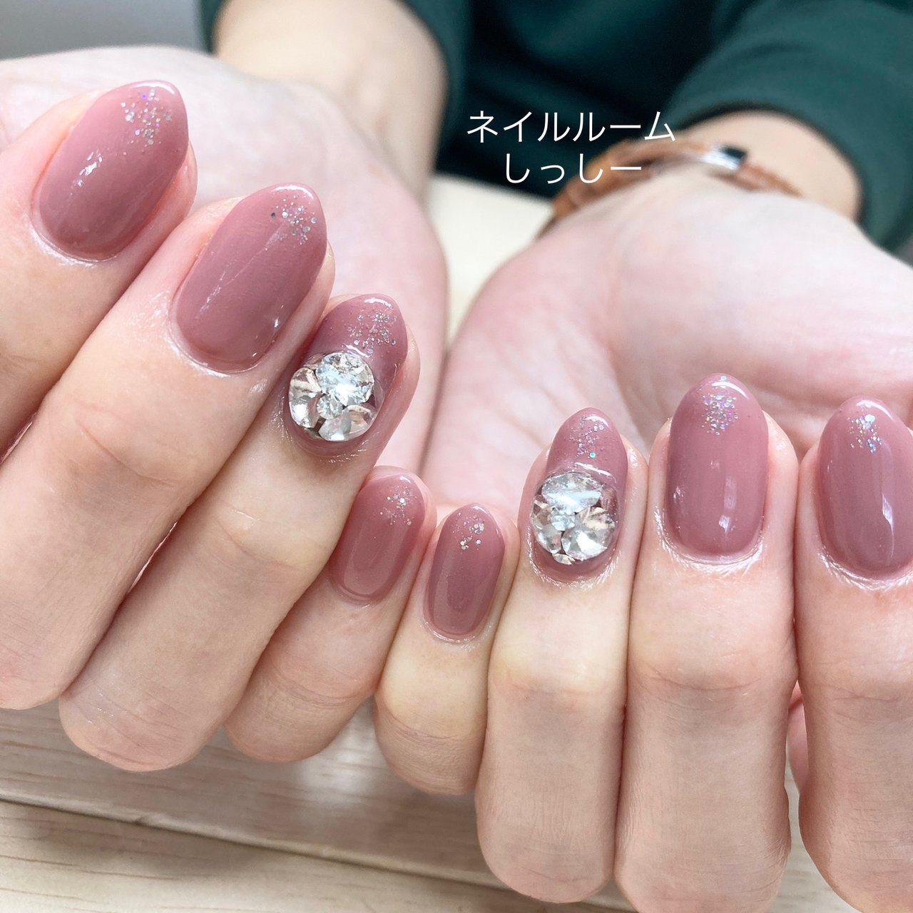 オールシーズン ハンド ビジュー ピンク ジェルネイル ちばあけみのネイルデザイン No ネイルブック