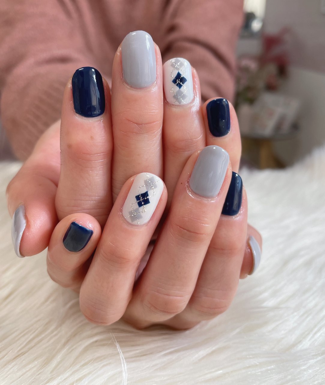 秋 冬 ハンド アーガイル ミディアム さいたま市プライベートサロンc Nailのネイルデザイン No ネイルブック