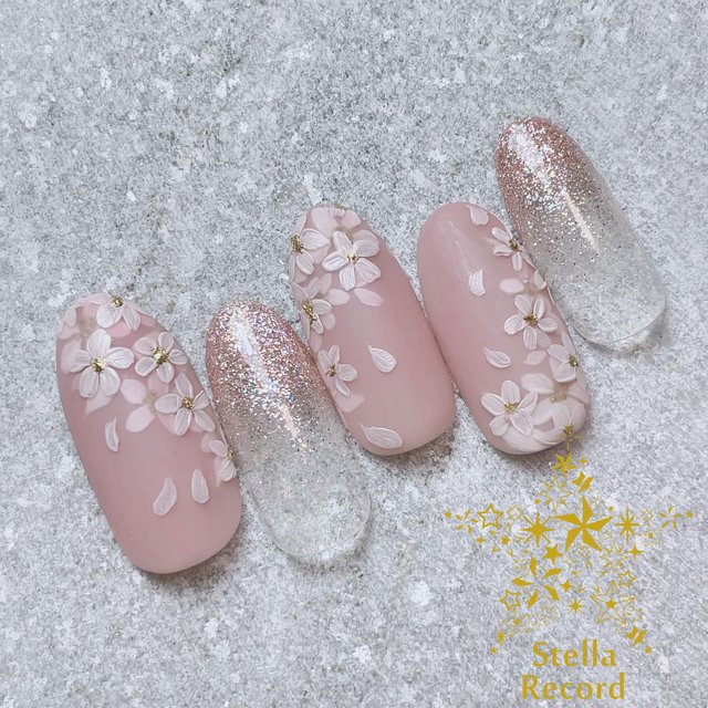可愛いくて上品♡オフィスもOKな王道ピンクの桜ネイル｜2023