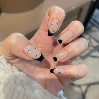 ワンカラーシンプルネイルハート黒フレンチガーリー白