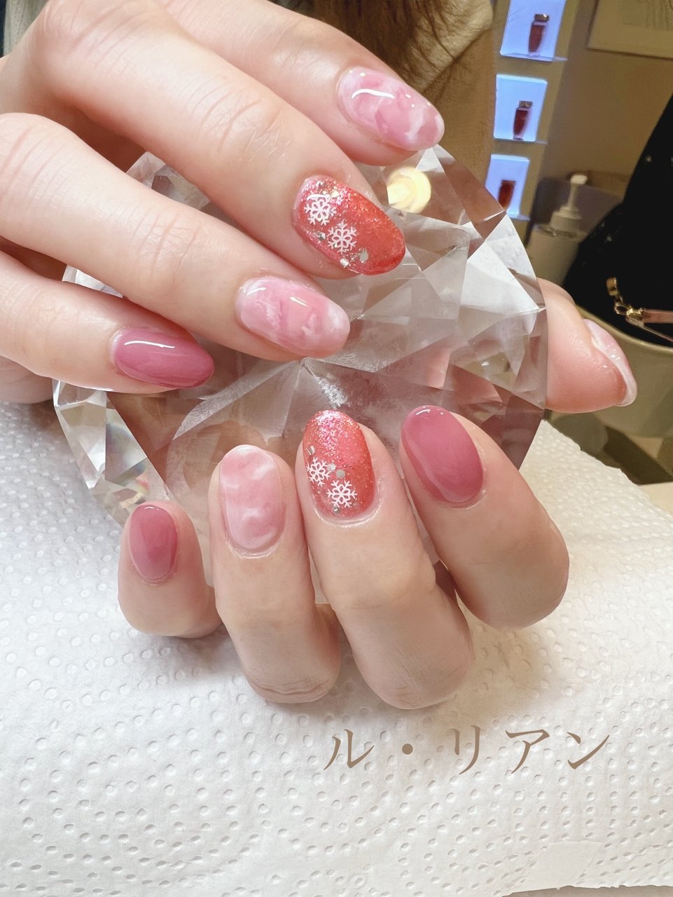 冬 ハンド ホワイト ピンク レッド ル リアンのネイルデザイン No 749 ネイルブック