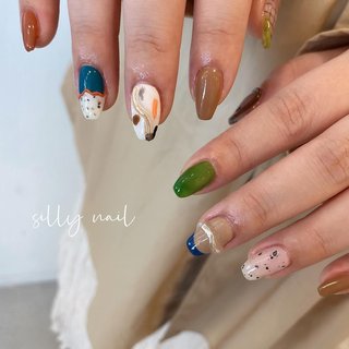 colorful nuance nails .
.
.
センス抜群な友達が完全にフルオーダーしてくれた(感謝)
#もともとセンス乏しめの私だから
#実は見本とかないと上手にできないです
#的確な指示をあたえると#忠実です
#どうぞよろしくお願いします

#ニュアンスネイル#トレンドネイル
#個性派ネイル #ぷくぷくネイル 
#nails#nailstagram#naildesign 
#中城ネイルサロン#沖縄ネイルサロン
#ニュアンス大好きネイリスト #ニュアンス #個性派 #s_ll7 #ネイルブック