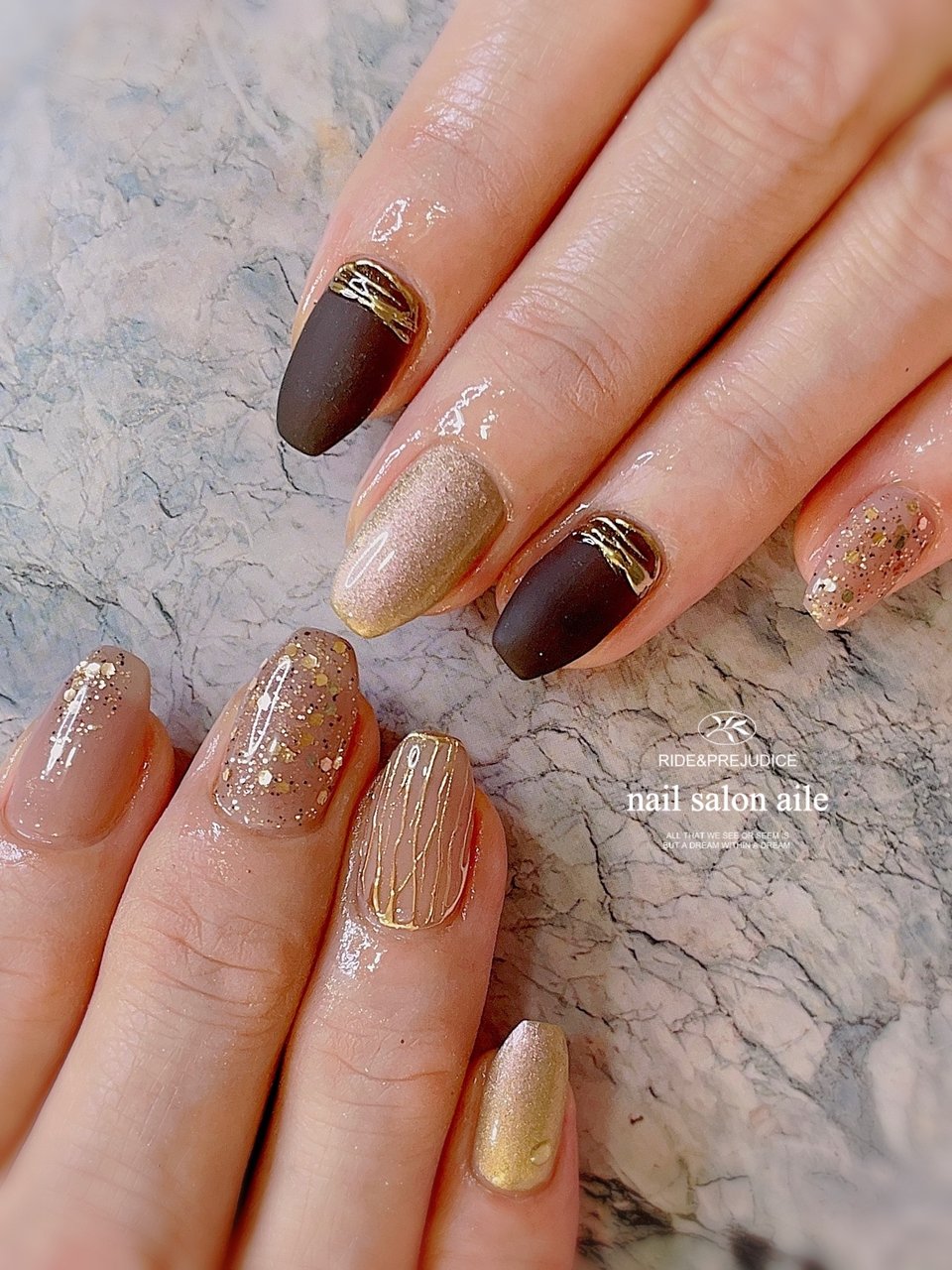 オールシーズン ハンド ラメ ニュアンス マット Nail Salon Aileのネイルデザイン No ネイルブック