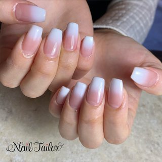 ピンク 白グラデーションのネイルデザイン ネイルブック