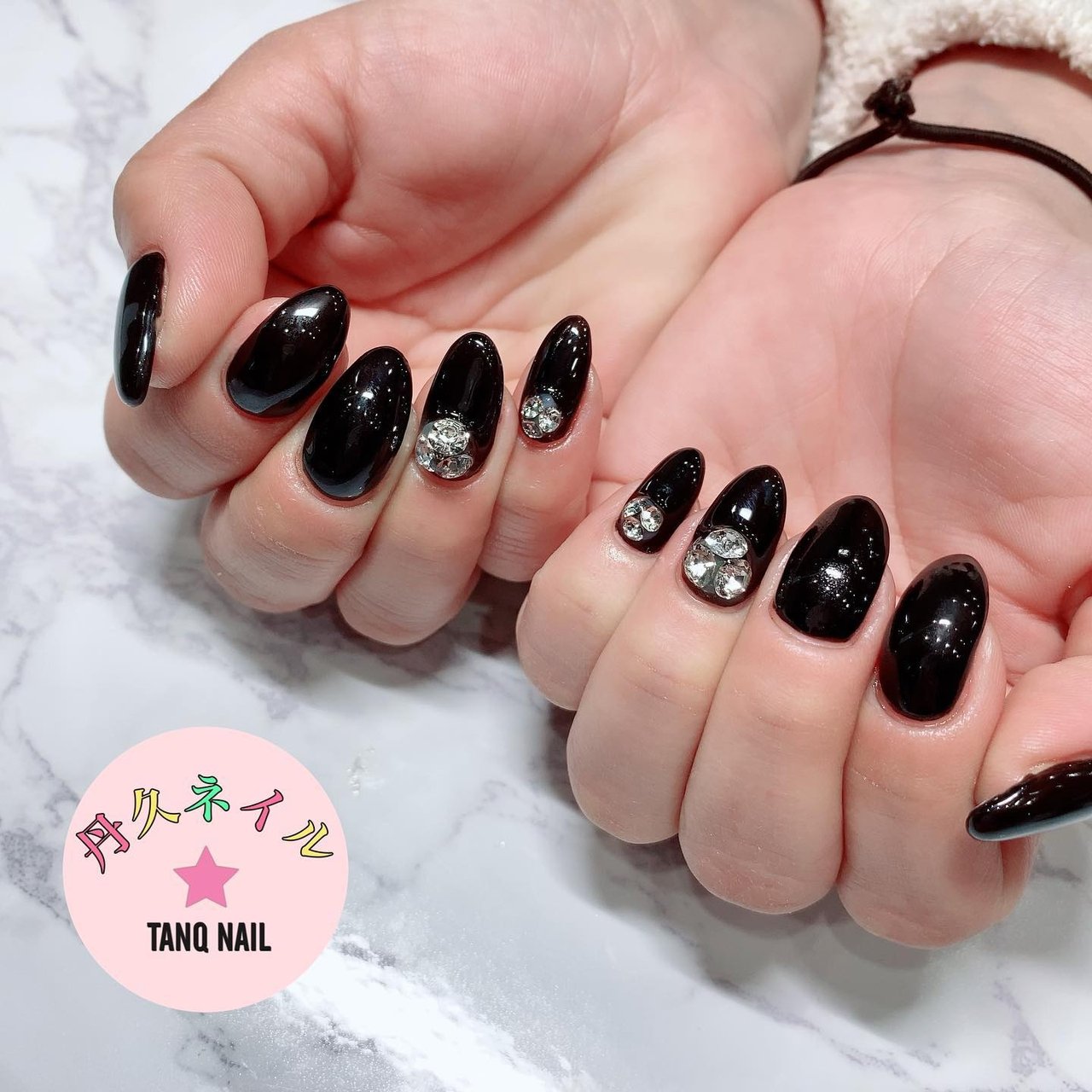冬 ブラック 愛媛県西条市 丹久ネイルのネイルデザイン No ネイルブック