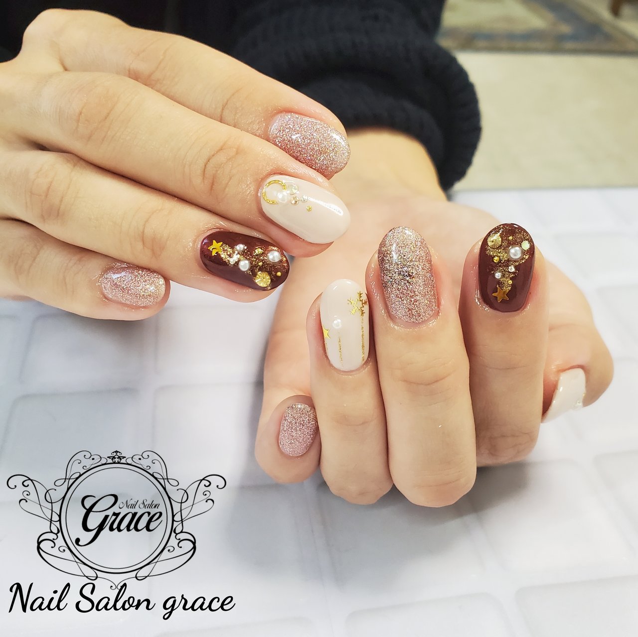 冬 ハンド ラメ ワンカラー ミディアム 高松市 Grace グレイス のネイルデザイン No ネイルブック