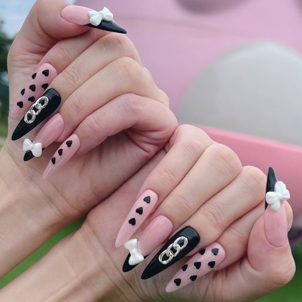 ハンド/ハート/チェーン/リボン - れいわちゃん❤︎.*のネイルデザイン