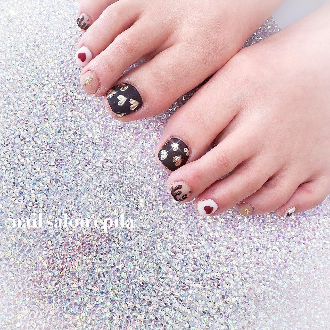 冬 バレンタイン フット ビジュー ハート 大阪南森町キラキラ派手ネイル専門店 Epila Nail のネイルデザイン No ネイルブック